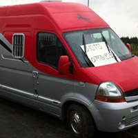 Renault Master Horsebox 1